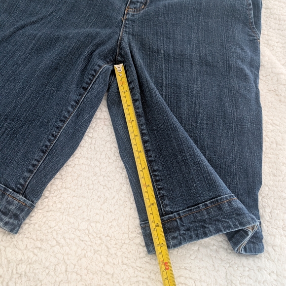 Liz & Co. Dark Blue Jean Shorts - Picture 2 of 7
